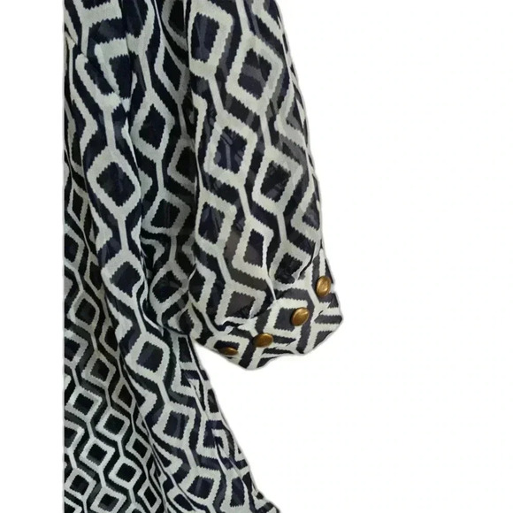 41 Hawthorne Blue Print Top - Picture 3 of 6